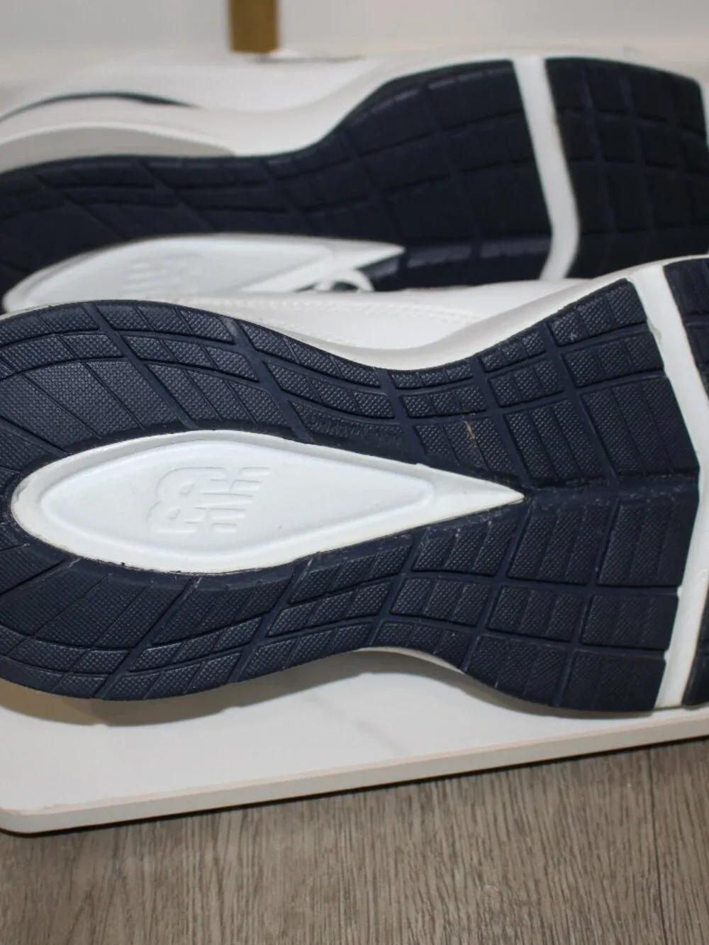 Men's New Balance 608 Size 9 2E (Wide)